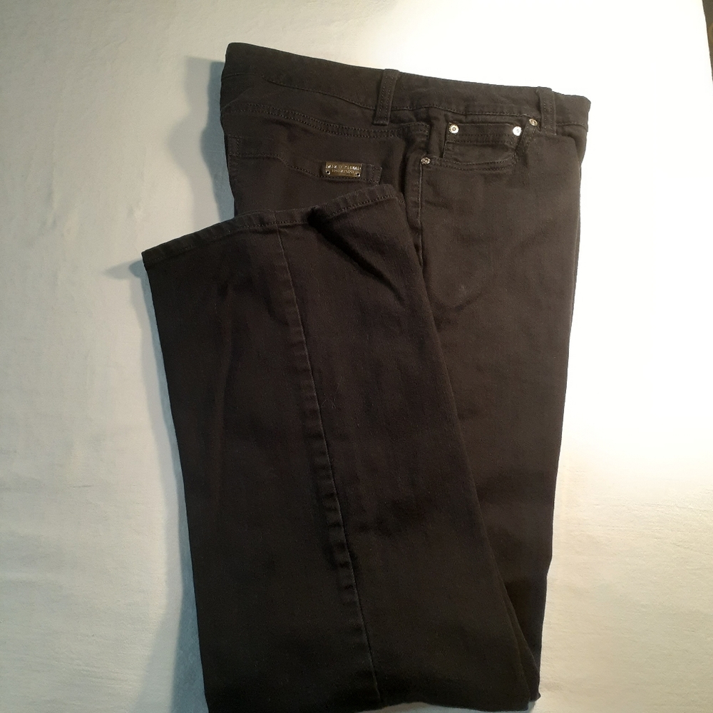 Dana Buchman Signature jeans